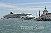 Italy cấm tàu du lịch lớn đi qua trung tâm thành phố Venice